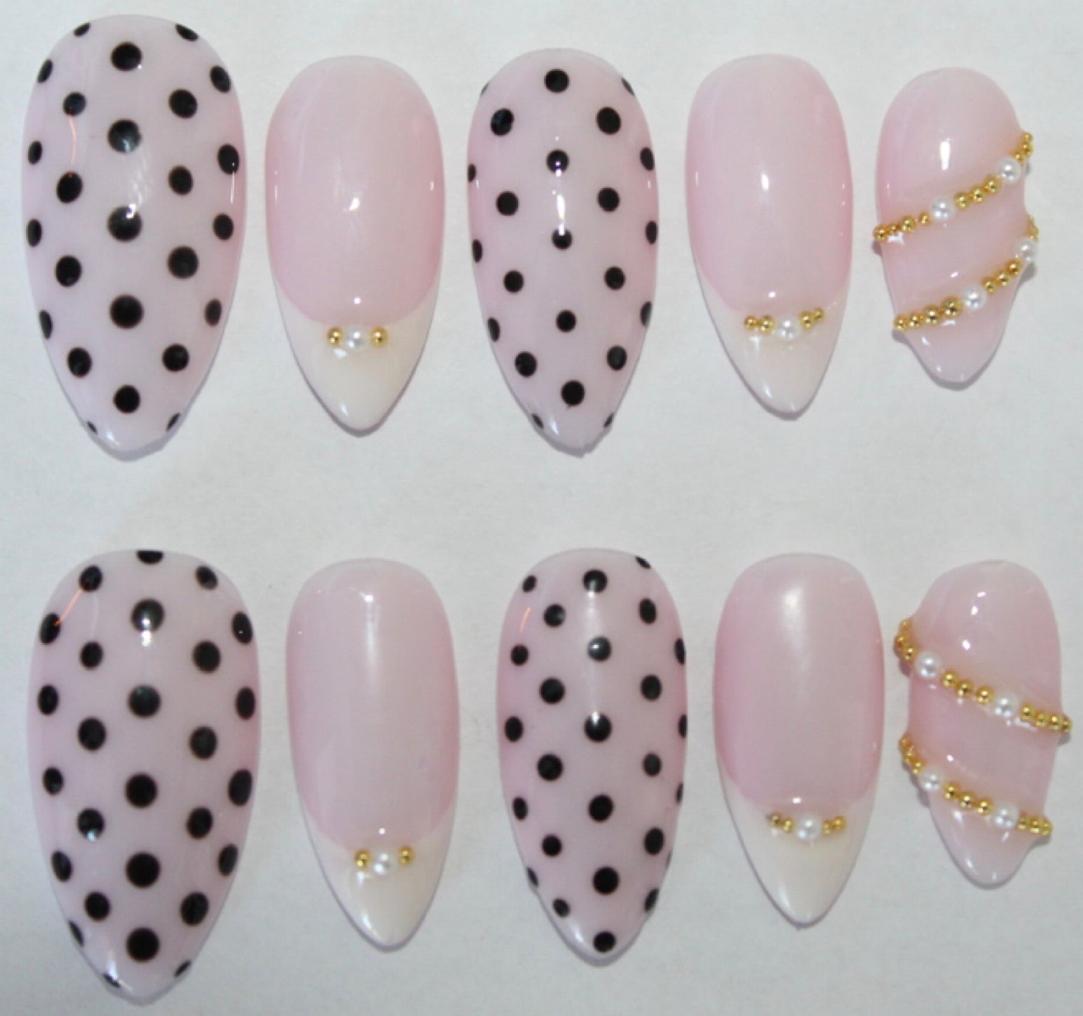 Chic Dot